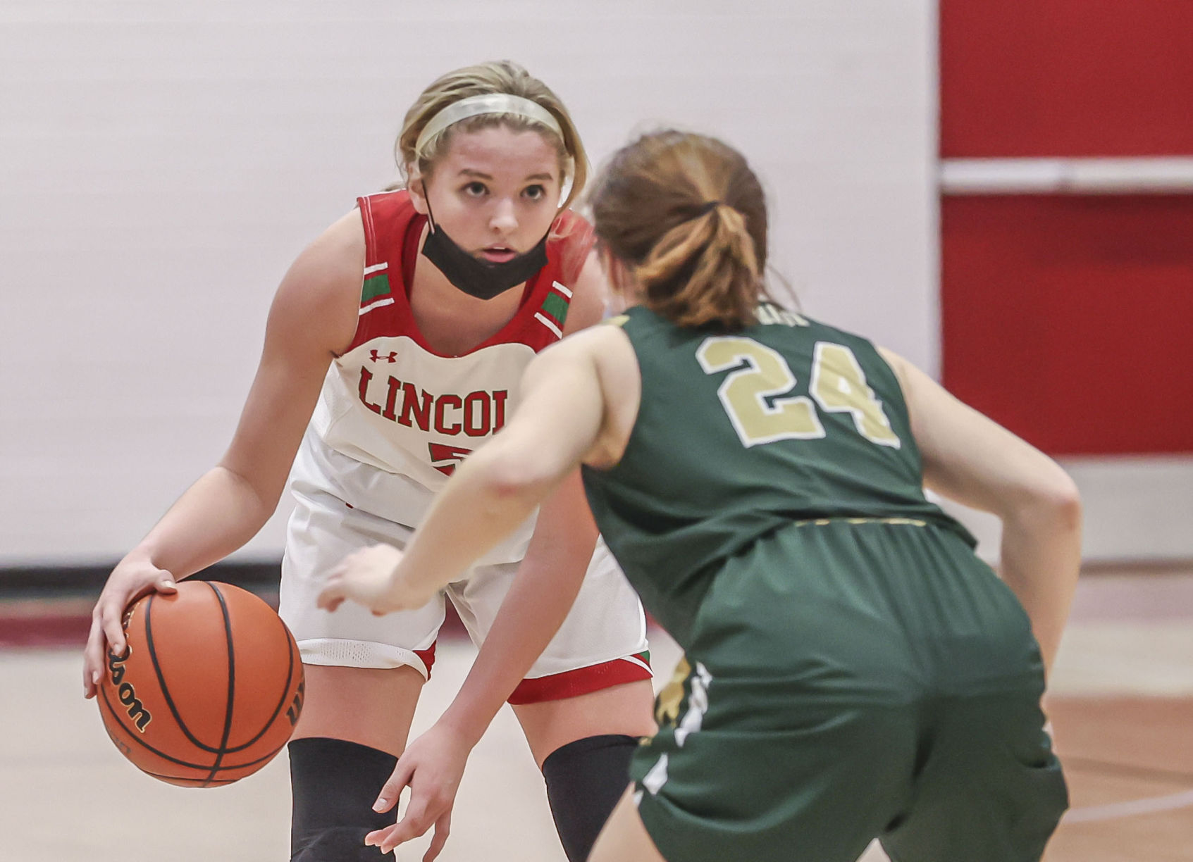 Mattoon girls at Lincoln 31 011422.JPG
